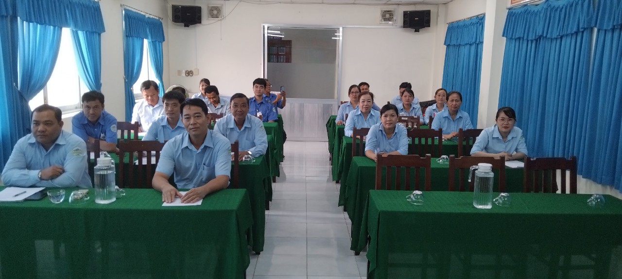 Bến xe khách Châu Đốc tổ chức hội nghị đối thoại viên chức và người lao động